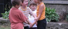 Disciplining other kids at playdates: is that OK?