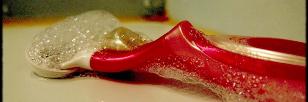 How to shave your bikini line in pregnancy?