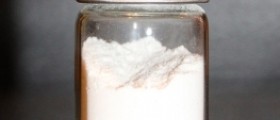 Silicon dioxide in food