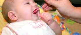 New study warns against early solids for babies