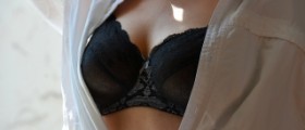 Breast tenderness before period