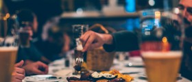 Healthy Eating On-the-Go With Popular Nutrition Mobile Apps
