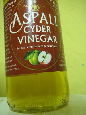 Apple cider vinegar acne treatment