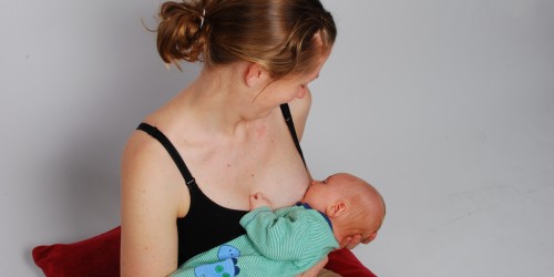 Breastfeeding is Safe for Moms with Hepatitis B, as long as They Take a Few Important Precautions
