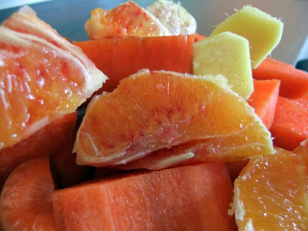 carrots-oranges-slices.jpg