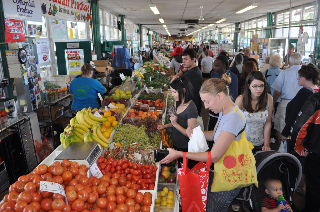 5 healthy benefits of visiting your local farmers market