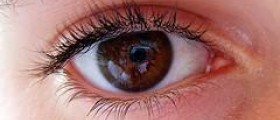 First aid treatment for eye injuries