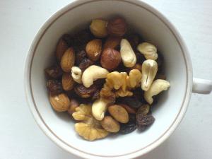 Healthy snacks for teenagers