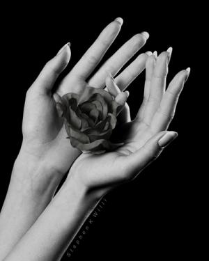 Home treatment for dry hands