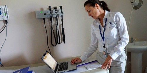 Can You Keep Your Doctor After You Go On Medicare?