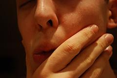 How to prevent mouth sores?
