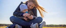 A New Parents' Guide To Dealing With Nosy People