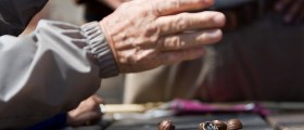 Dietary Treatment Of Type 2 Diabetes Mellitus - Effectiveness Of Nuts